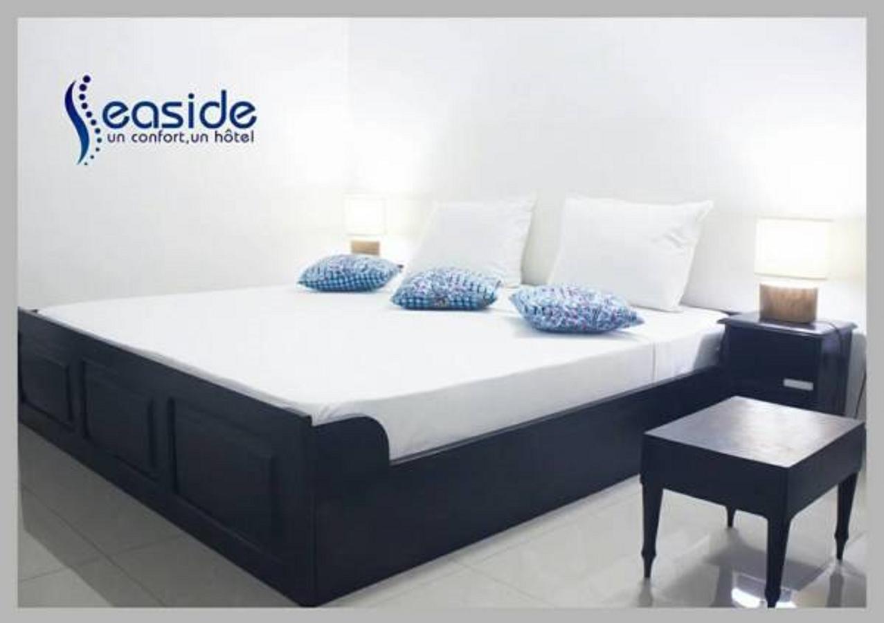 Hotel Seaside Ломе Екстериор снимка