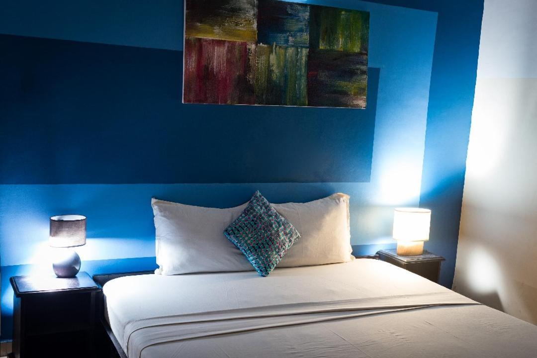 Hotel Seaside Ломе Екстериор снимка